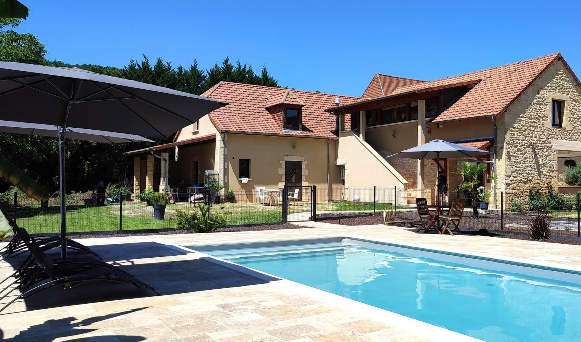 Le 4 Bed & Breakfast Монтиняк Екстериор снимка
